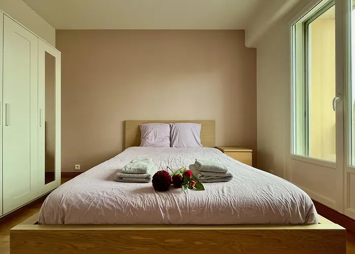 Grand Appartement A Deux Pas De La Vieille Ville
